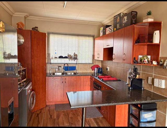 2 BEDROOM APARTMENT FOR SALE IN RYNFIELD